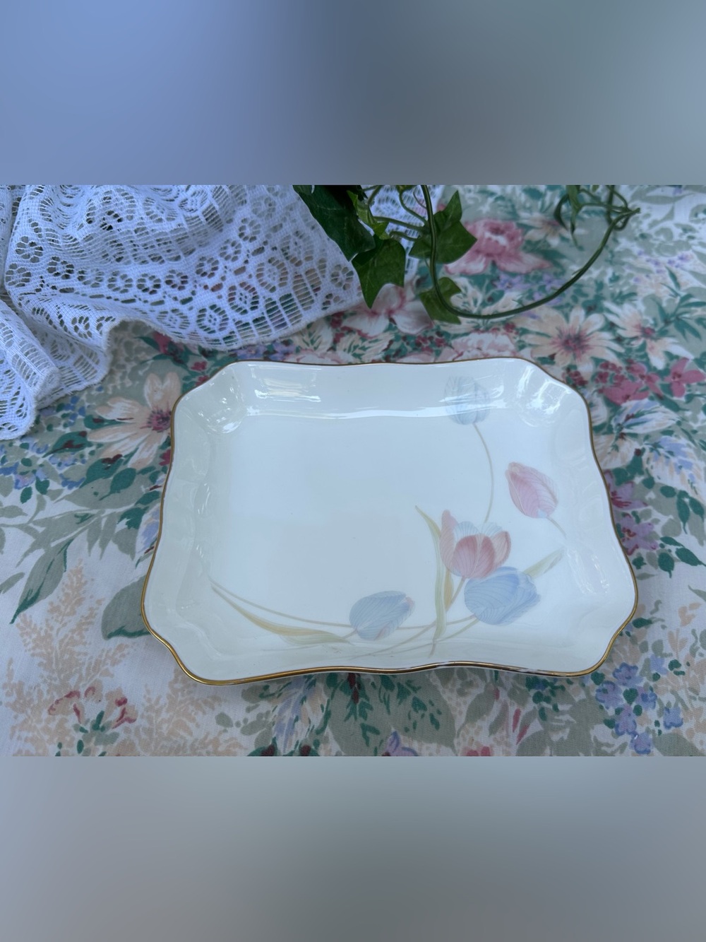 Mikasa Swiss Garden FX 009 trinket tray